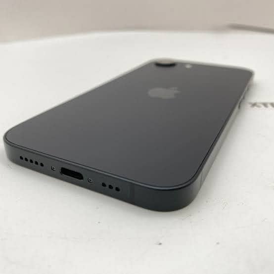Apple iPhone 16 e with box 6