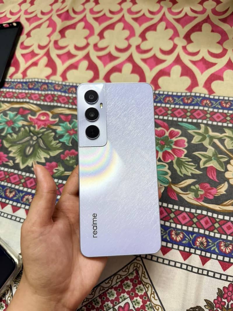 Realme C65 3