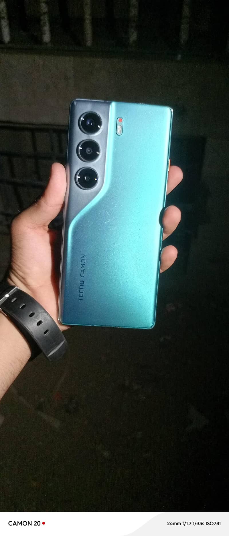 Tecno CAMON 40 Pro with box 0