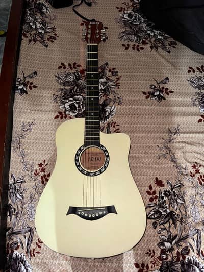 Iran guitar good condition