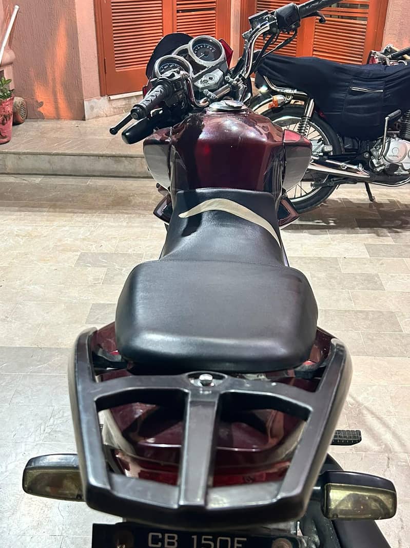 Honda cb150F 6