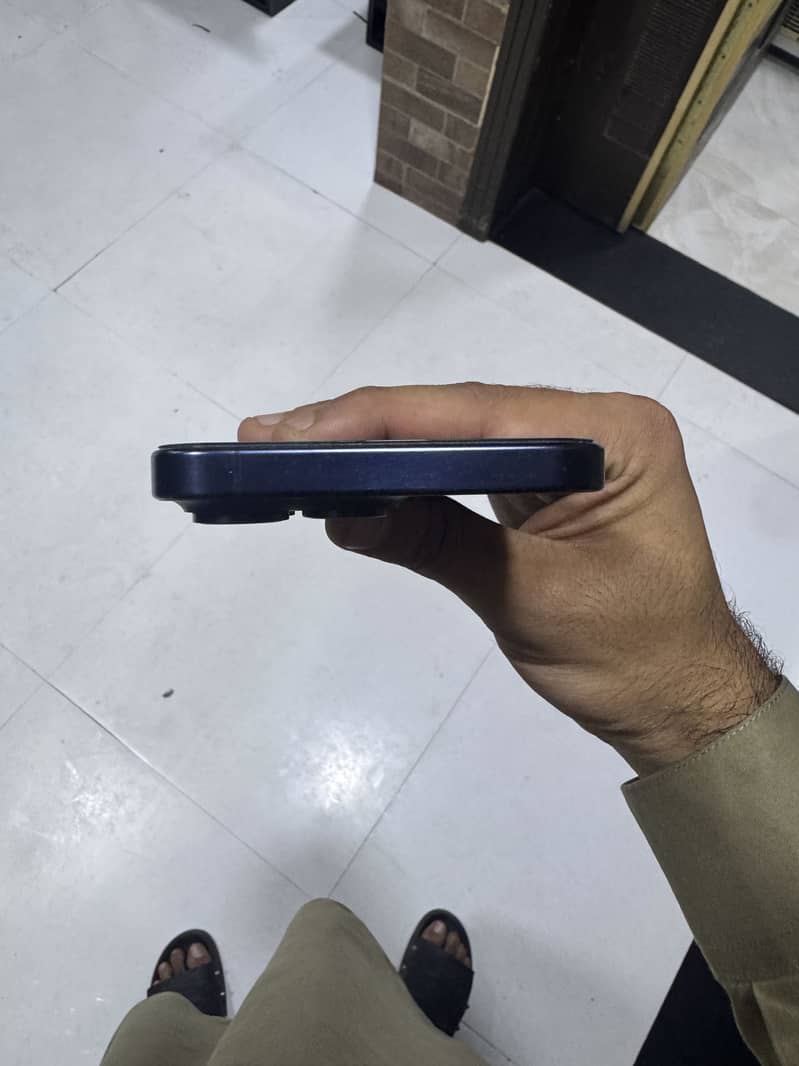 Apple iPhone 15 Pro Max 5