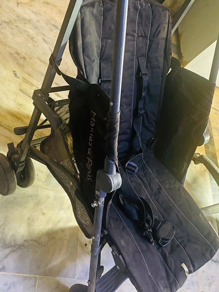 Stroller 0