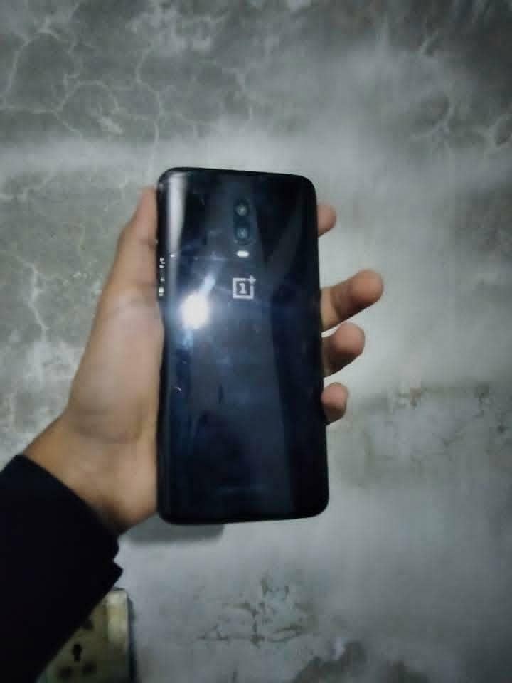One Plus 6T 4
