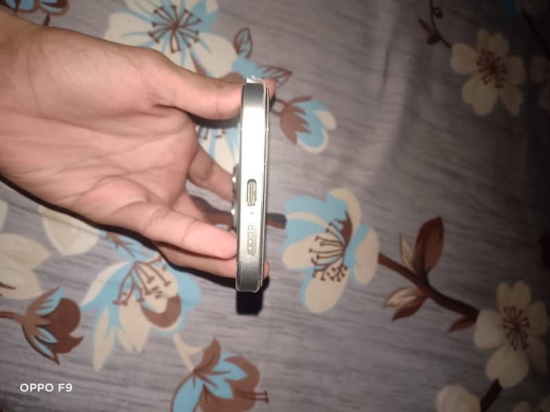 Apple iPhone 15 Pro 2