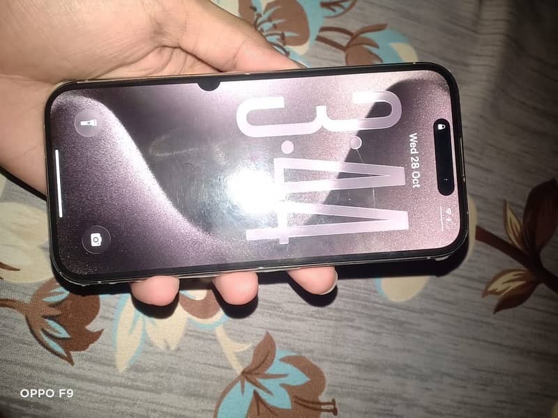 Apple iPhone 15 Pro 4