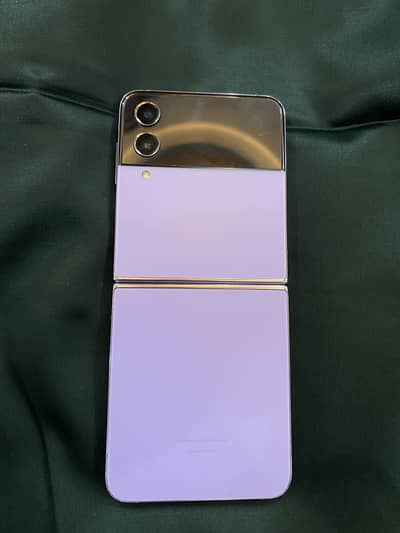 Samsung Mobile Z Flip 4