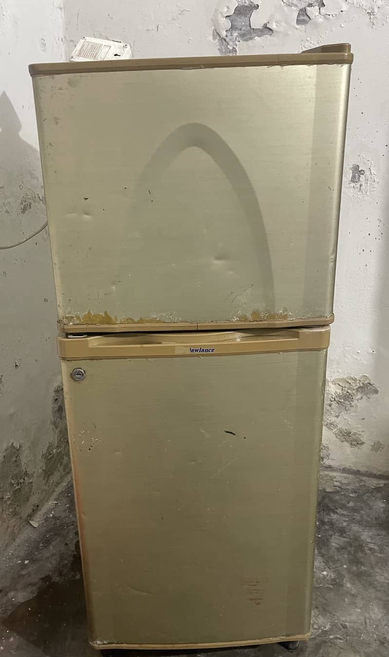 Dawlance Refrigerator(Good Condition) 8