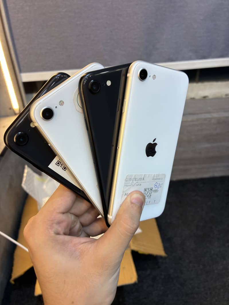 Apple iPhone SE 2020 0