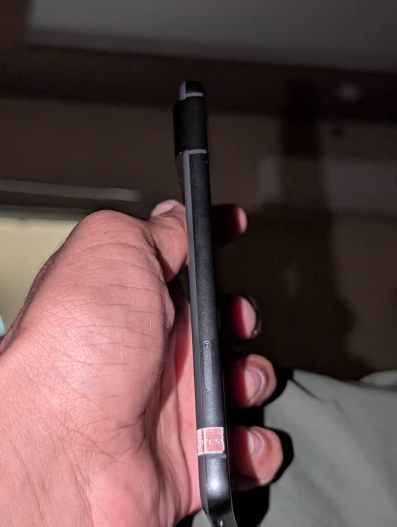 Google Pixel 8 3