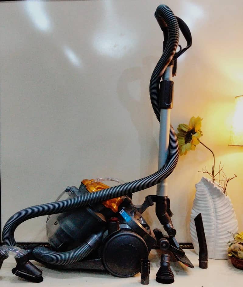Dyson vacuum cleaner 0