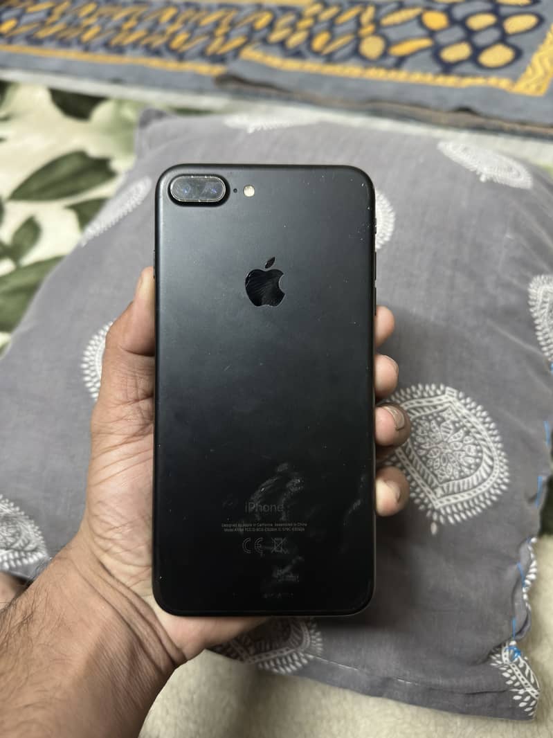 Apple iPhone 7 Plus 0