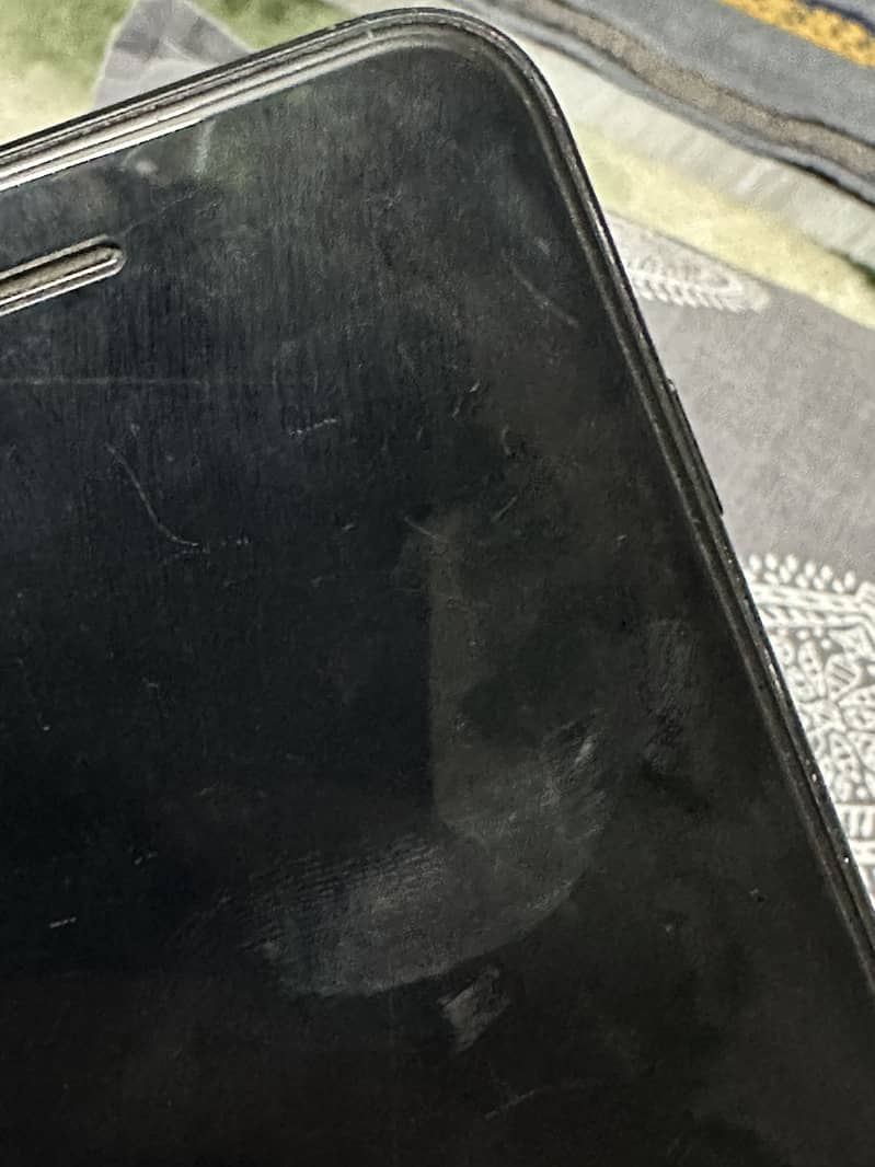 Apple iPhone 7 Plus 3