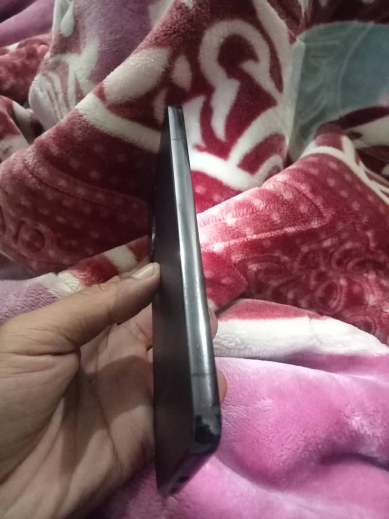 Samsung Mobile S22 Plus 5