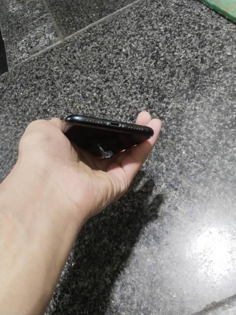Apple iPhone XR 2