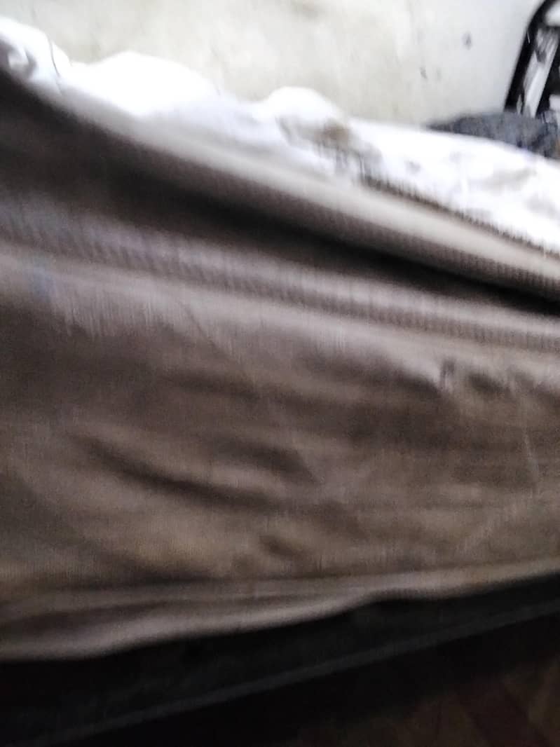 iron bed 3