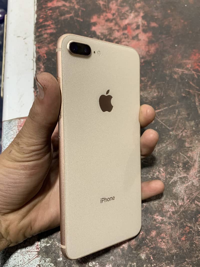 APPLE IPHONE 8 PLUS 5