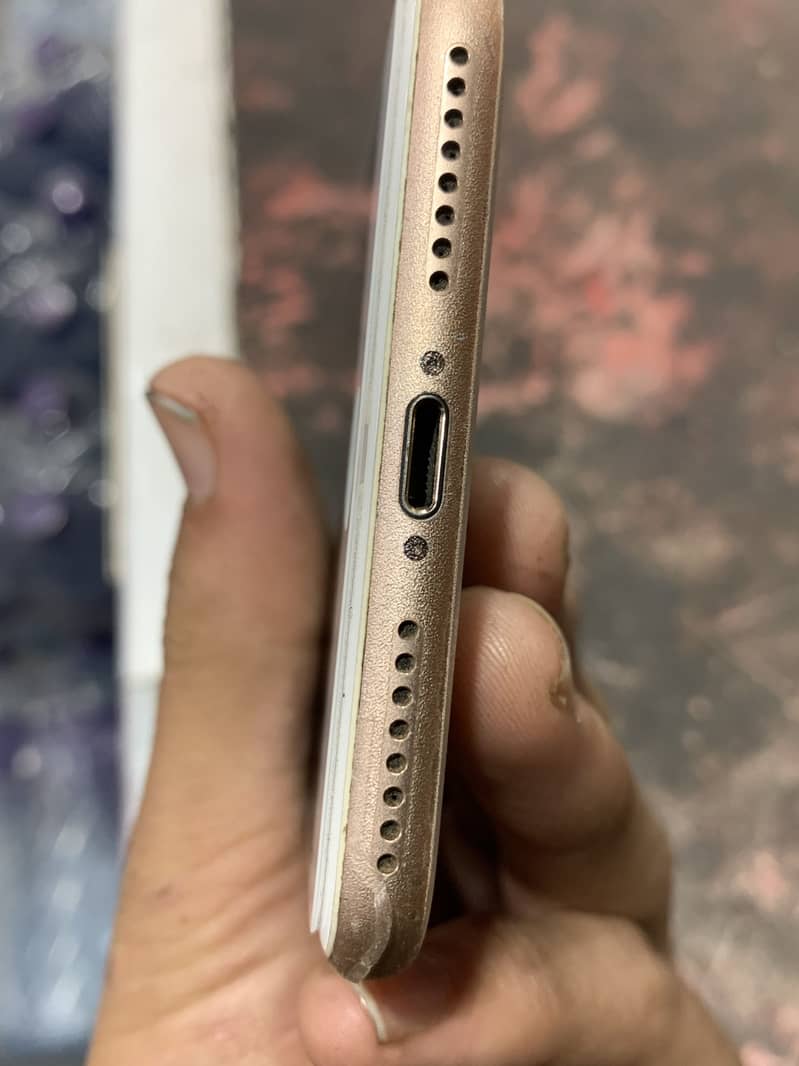 APPLE IPHONE 8 PLUS 7