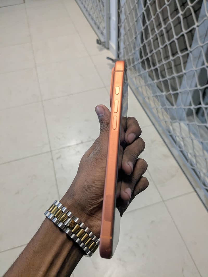 Apple iPhone 17 Pro Max 1