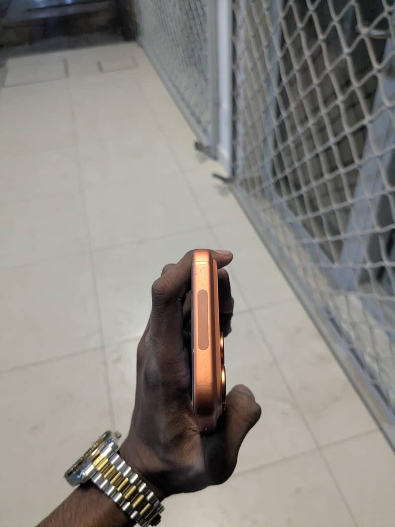 Apple iPhone 17 Pro Max 2