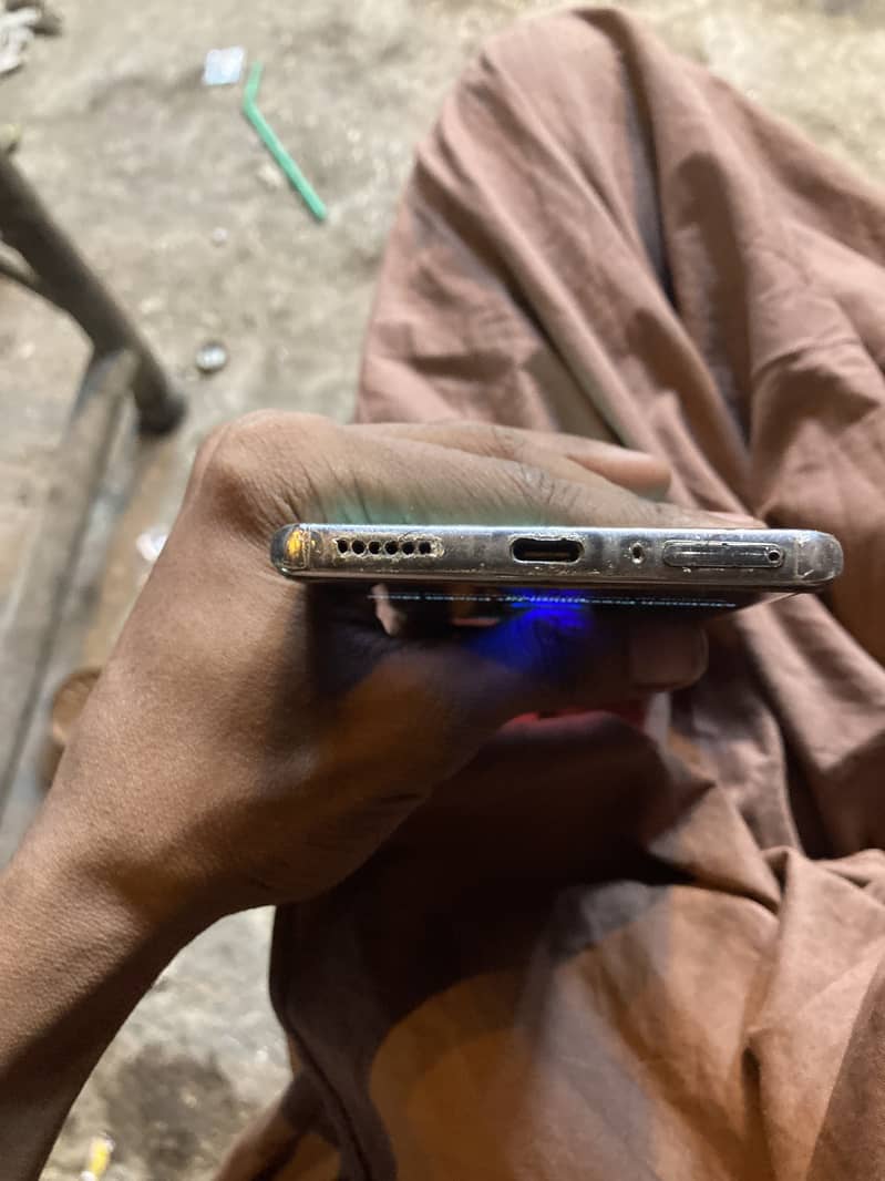Tecno camon 40 pro 5