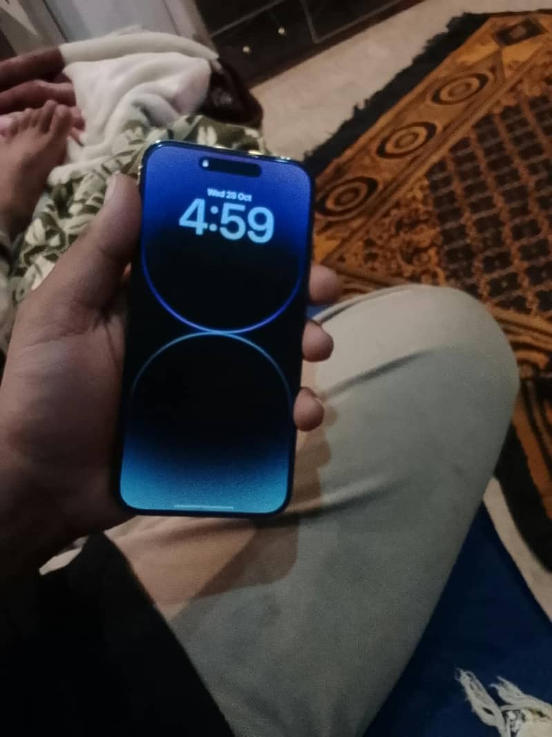 Apple iPhone 14 Pro Max 1