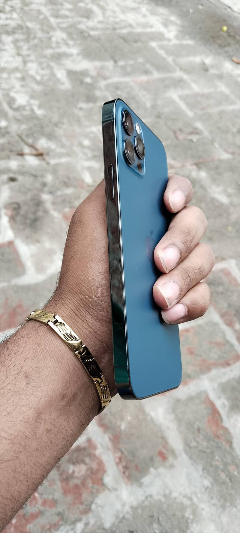 iphone 12 pro 2