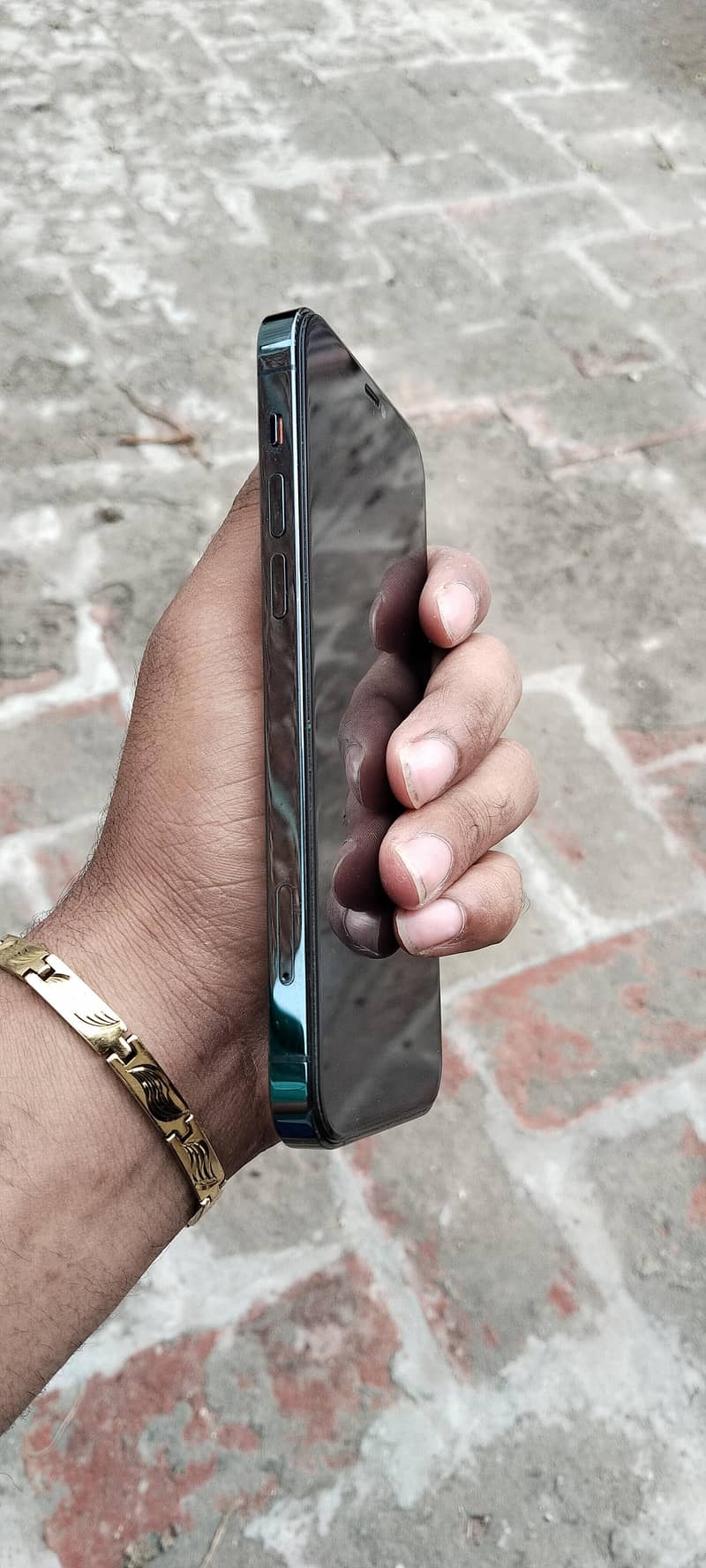 iphone 12 pro 4