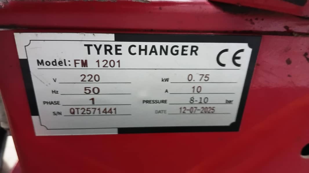Tyer opner Machine / Tyer Changer Machine 10