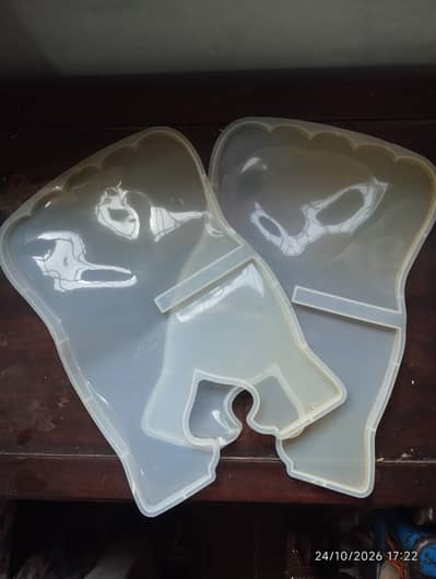 RESIN ART MOLDS FOR SALE — REASONABLE PRICES!