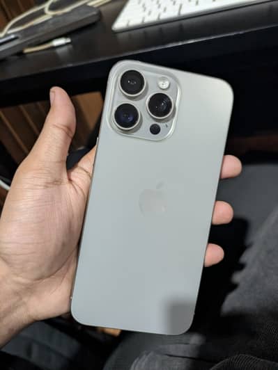 Apple iPhone 15 Pro Max 256GB Non-PTA (Natural Titanium) – 10/10