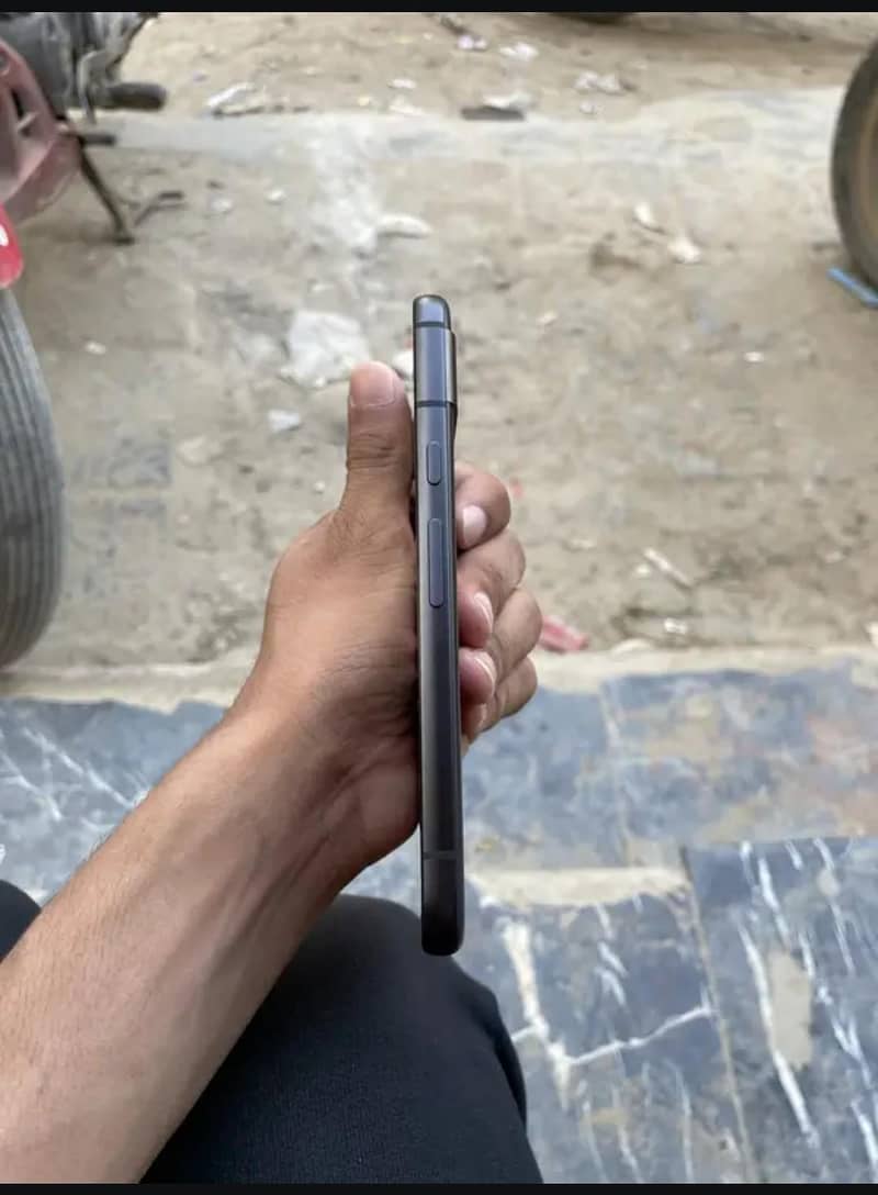 Google Pixel 8a 1