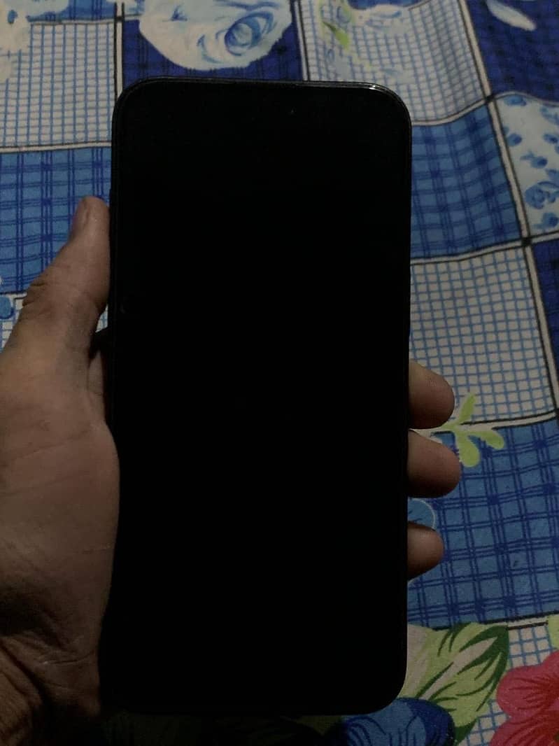Apple iPhone 15 Pro Max 2