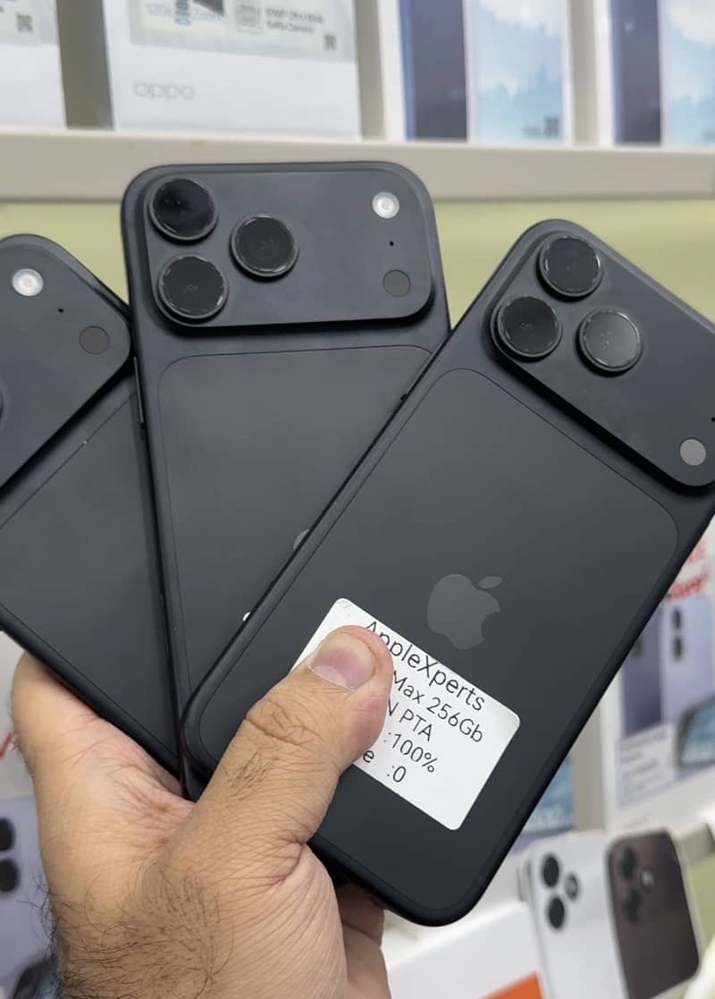 Apple iPhone 18 Pro Max 1