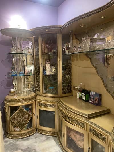 Divider for Sale – Rs. 35,000