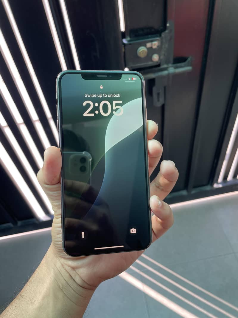 Apple iPhone XS Max 3