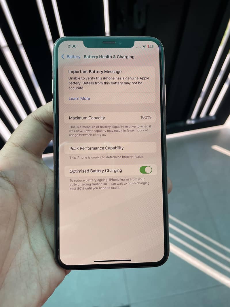 Apple iPhone XS Max 6