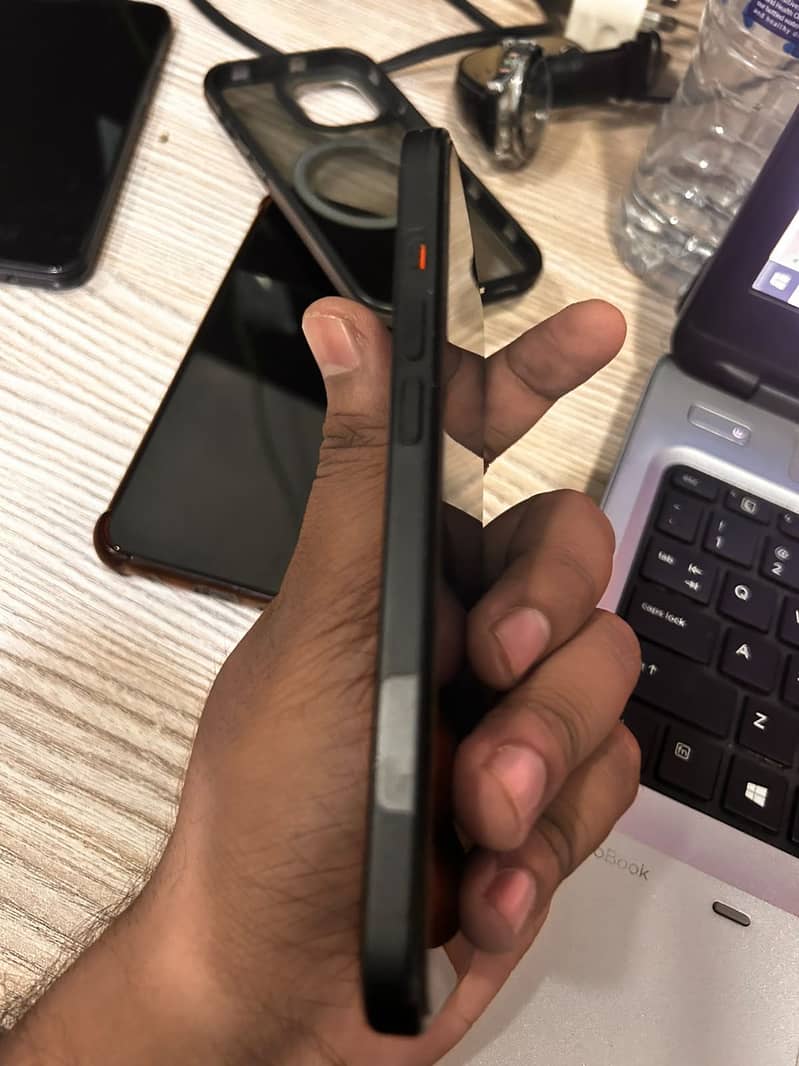 Apple iPhone 15 3