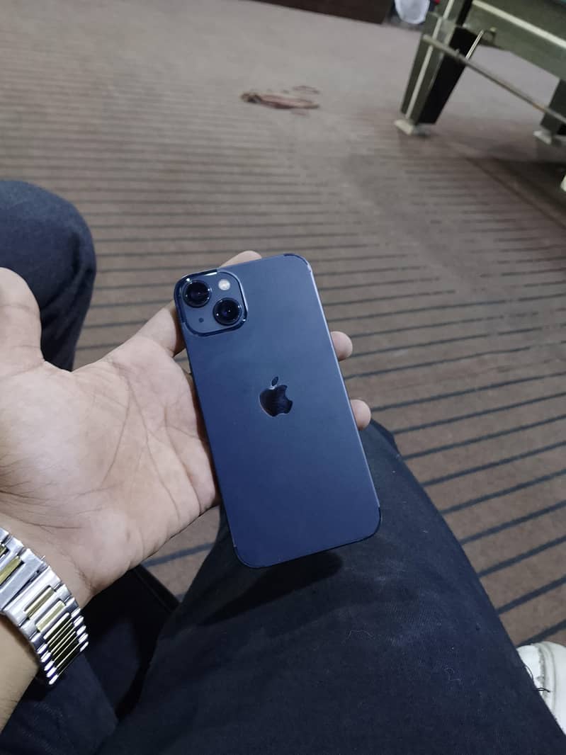 Apple iPhone 13 0