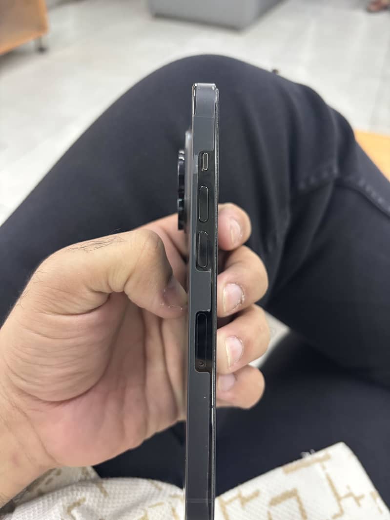 Apple iPhone 14 Pro 3