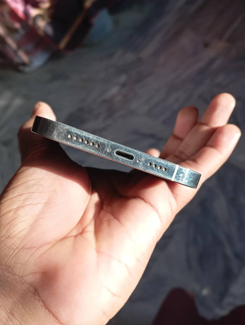 Apple iPhone 12 Pro Max 3