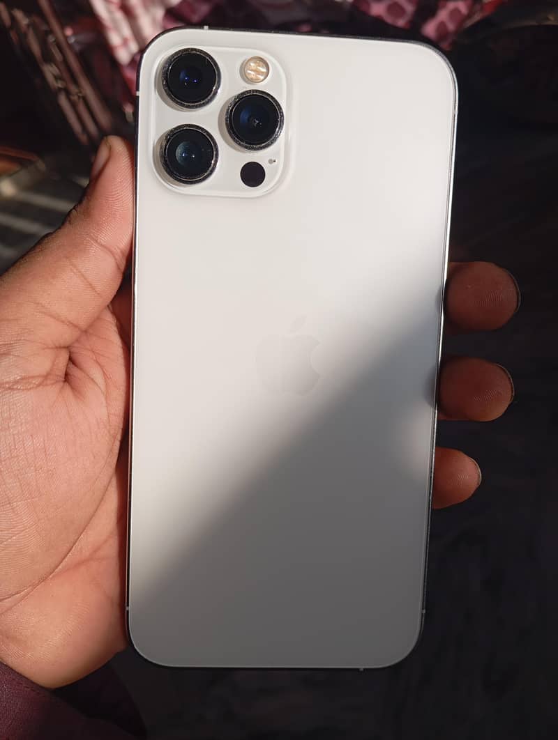 Apple iPhone 12 Pro Max 9