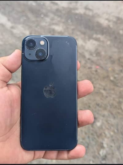Apple iPhone 13