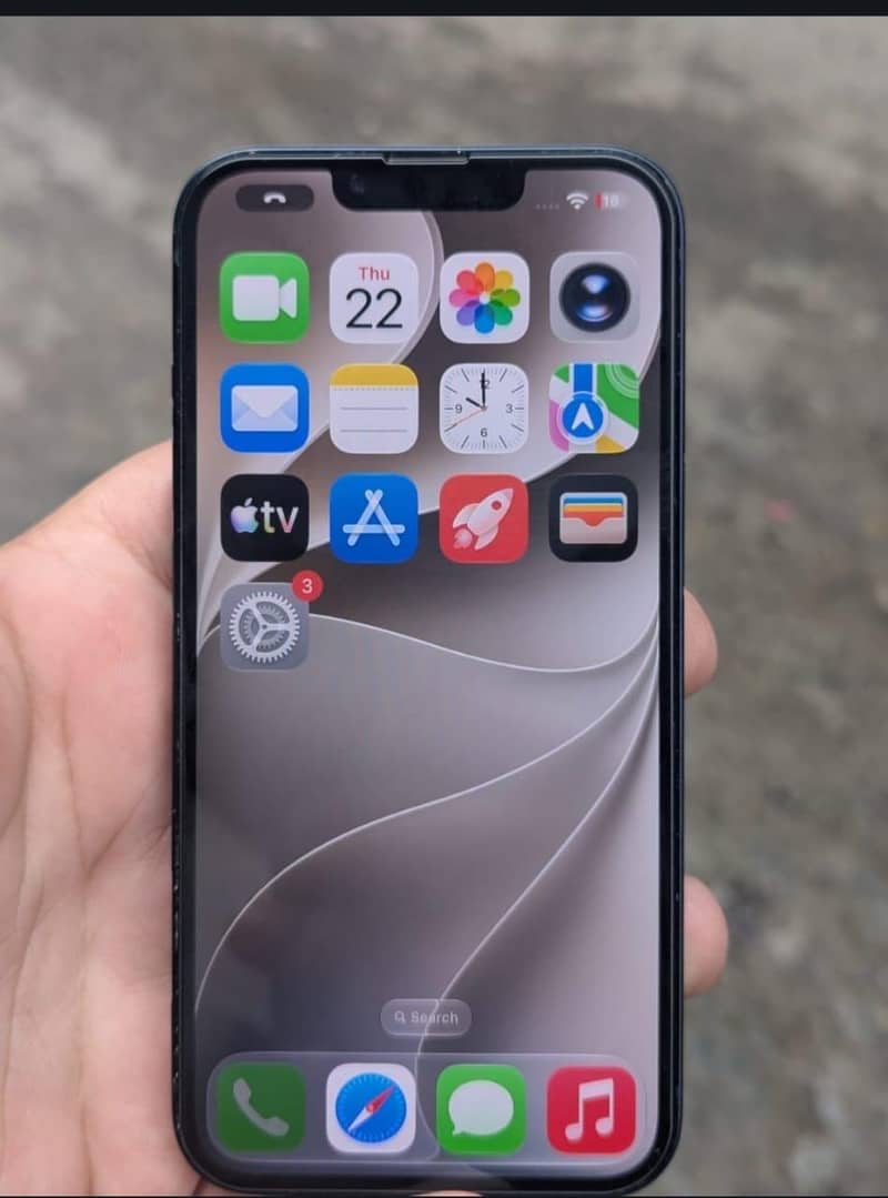Apple iPhone 13 1