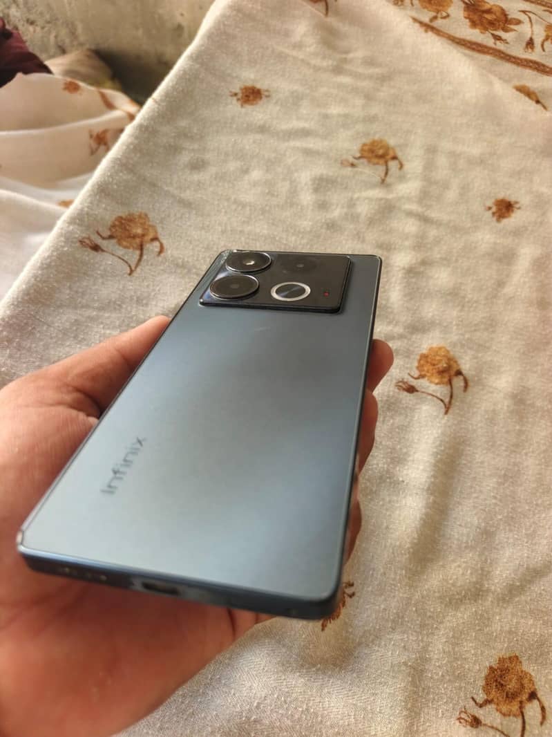 Infinix Note 40 7