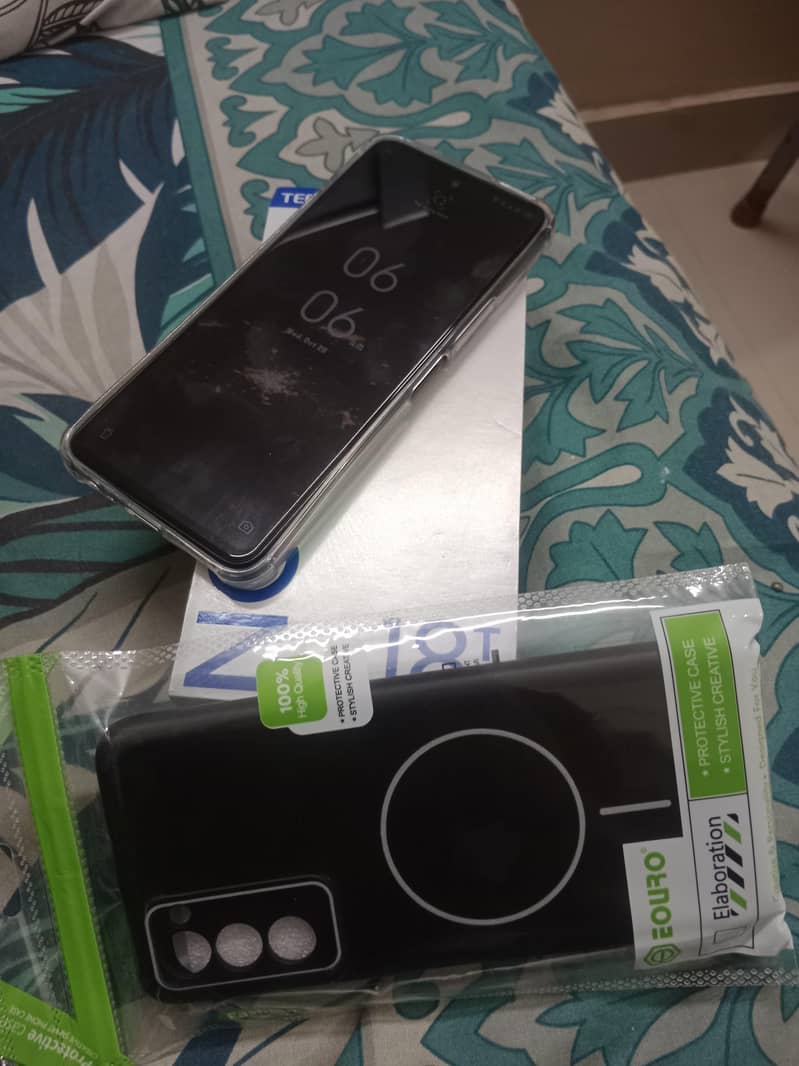 Tecno Camon 18 13