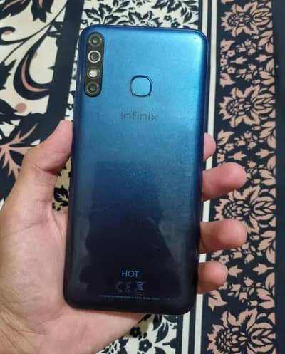 Infinix hot 8  storage 4/64