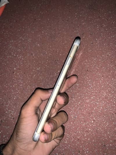 Apple iPhone 7