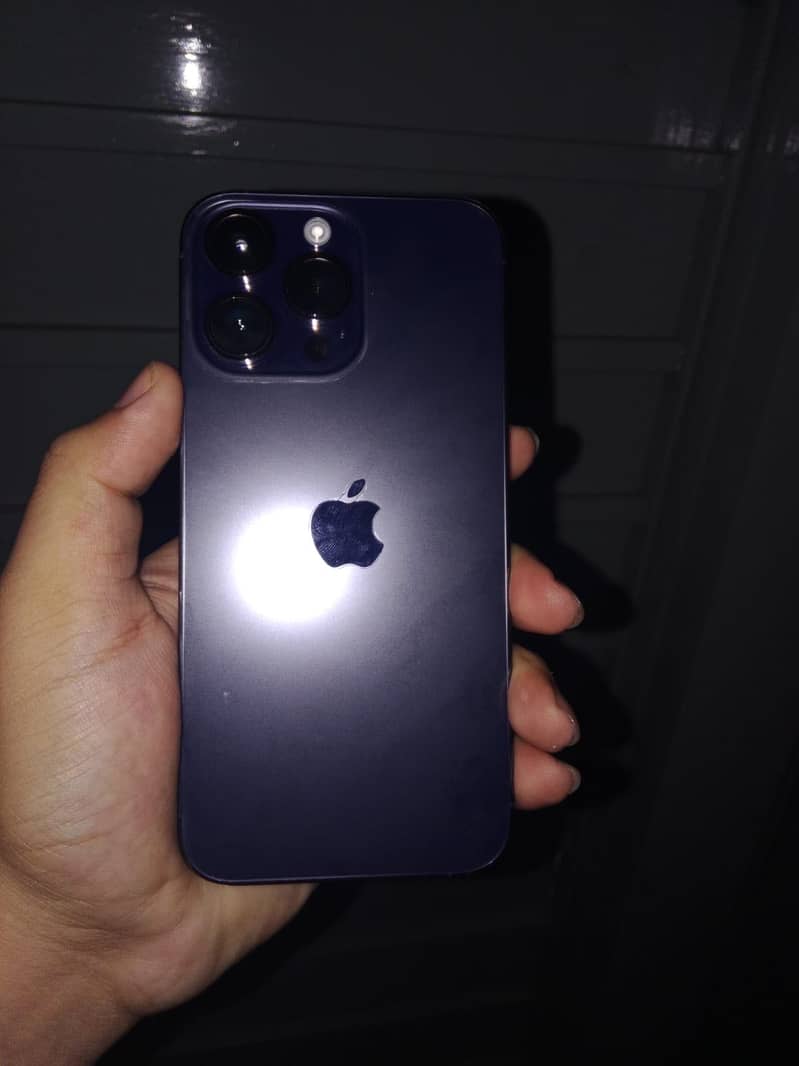 Apple iPhone 14 Pro Max 0