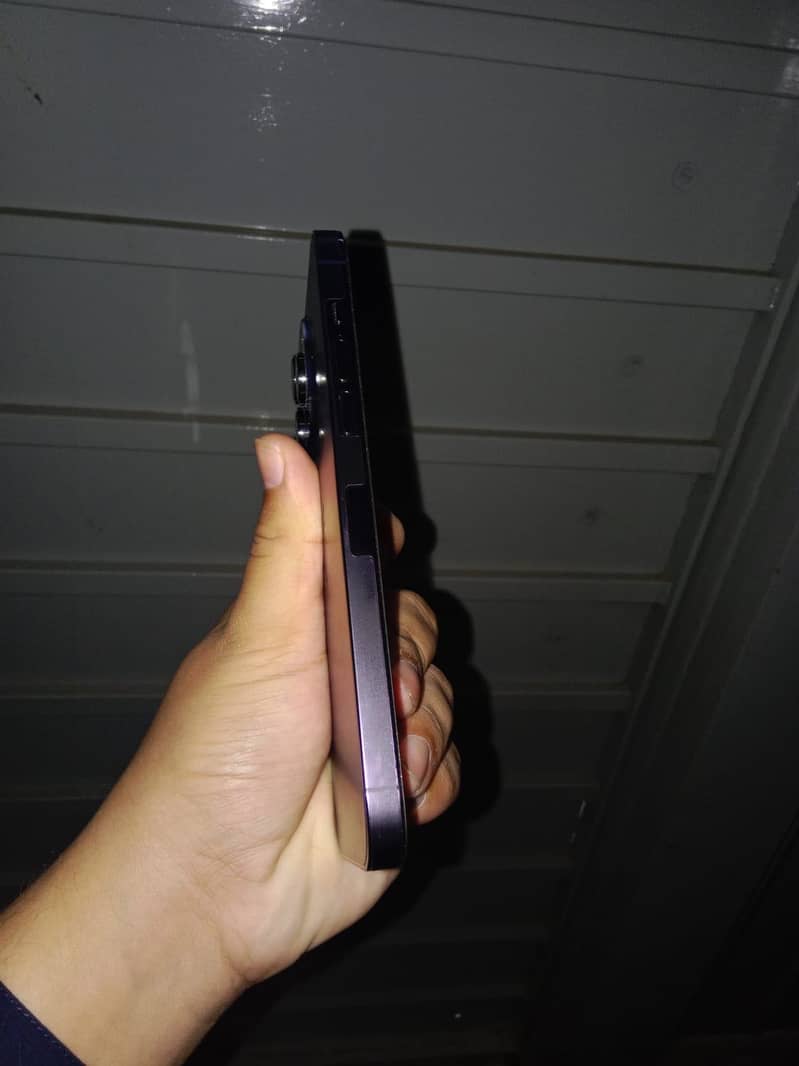 Apple iPhone 14 Pro Max 1